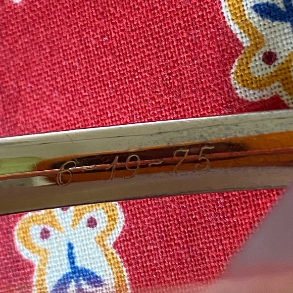 M I R E I L L E - 12K Gold Filled Bangle Bracelet - Picture 16 of 16